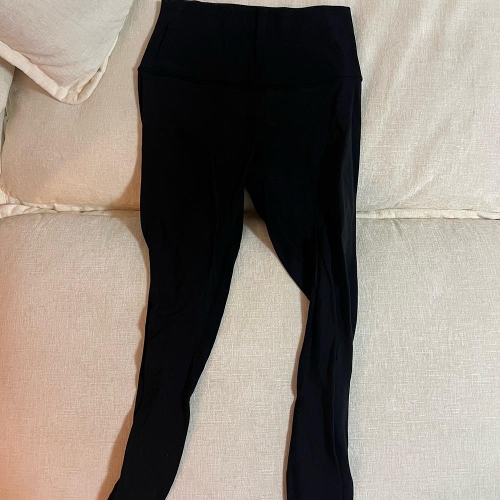 Lululemon aligned cropped size 4 black leggings